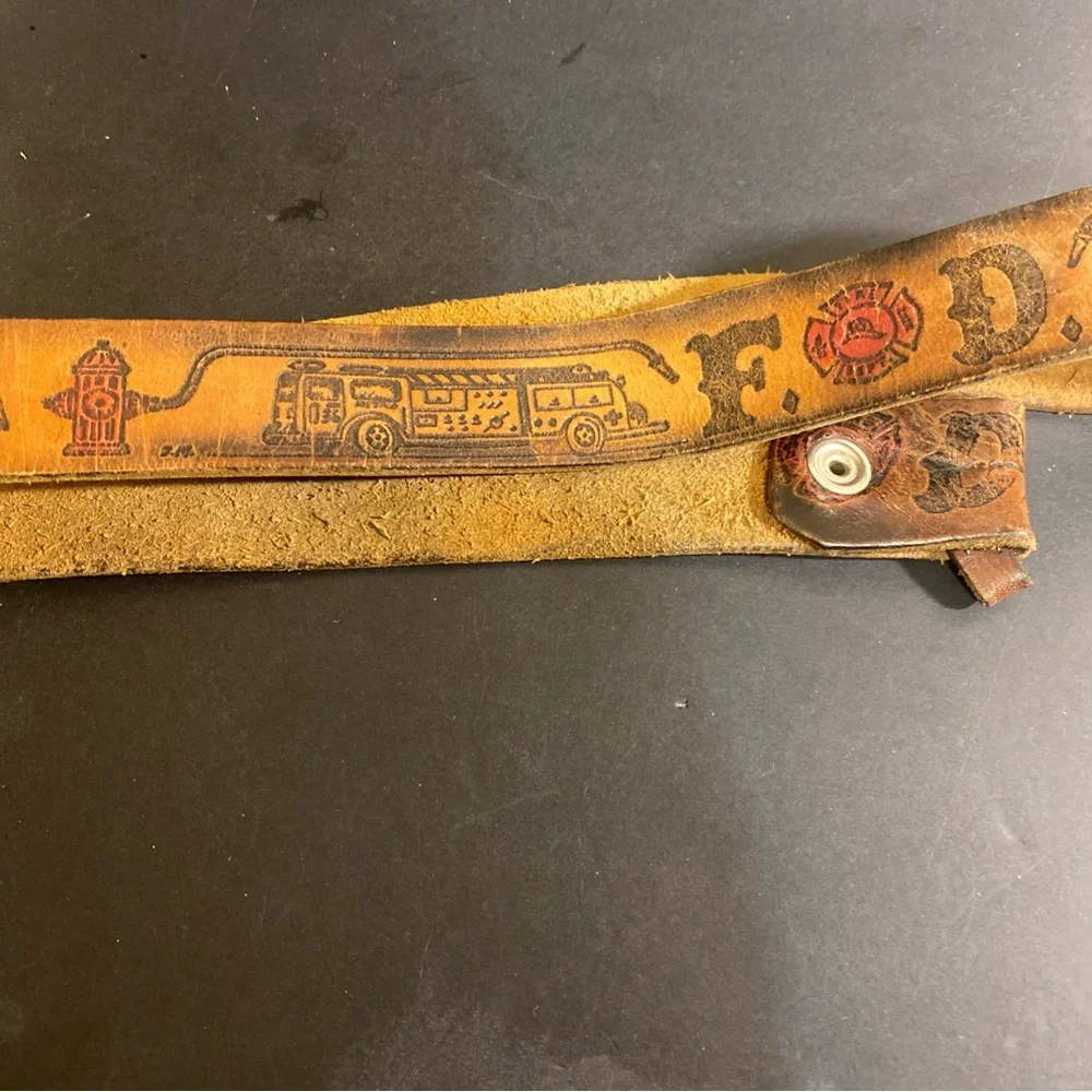vintage TOOLED‎ buckle belt 45 brown FIRE DEPARTMENT handcrafted WESTERN leather
